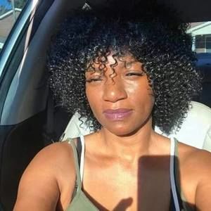 Meet your Posher, Debra